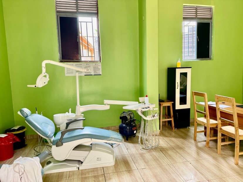 Dental treatment room at Amaris Medical Clinic
